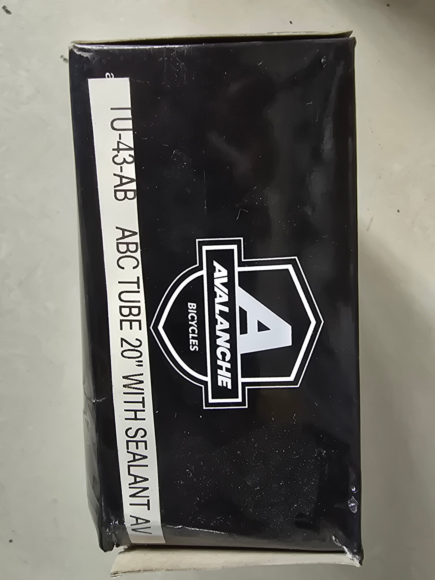 Avalanche 20 inch Tube