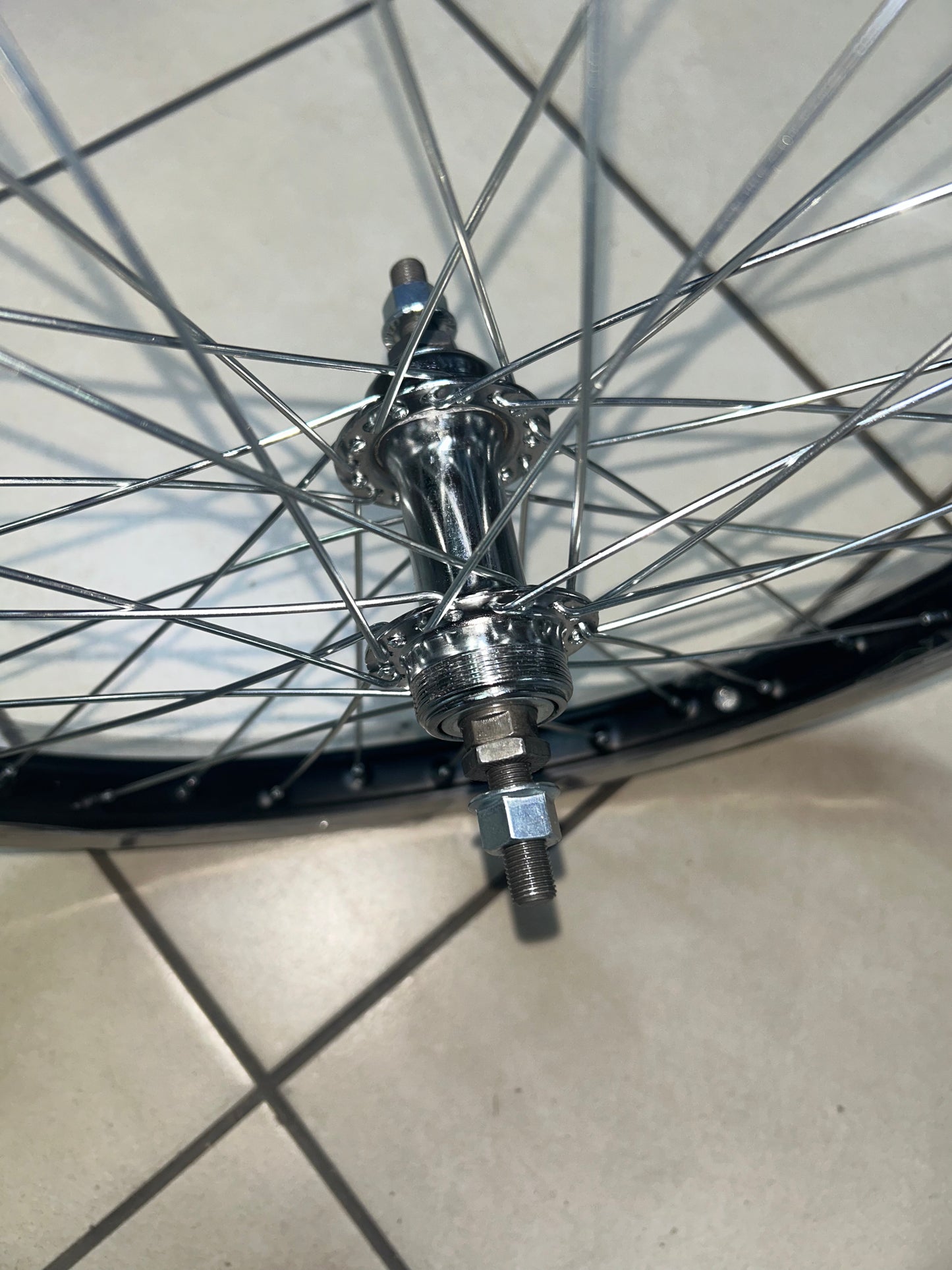 Wheel rear Bravvos 20 Steel 36H Freewheel Hub black WHE252